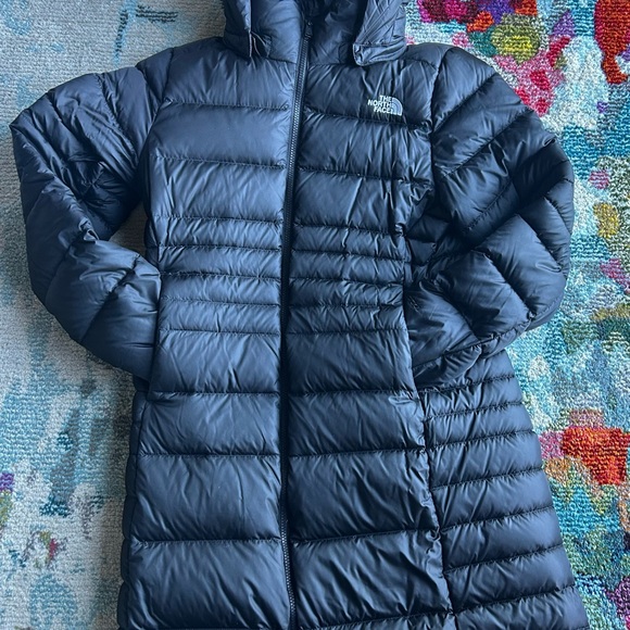 ❄️ The North Face Parka Jacket Size Medium with Detachable Hoodie❄️ - Picture 2 of 12